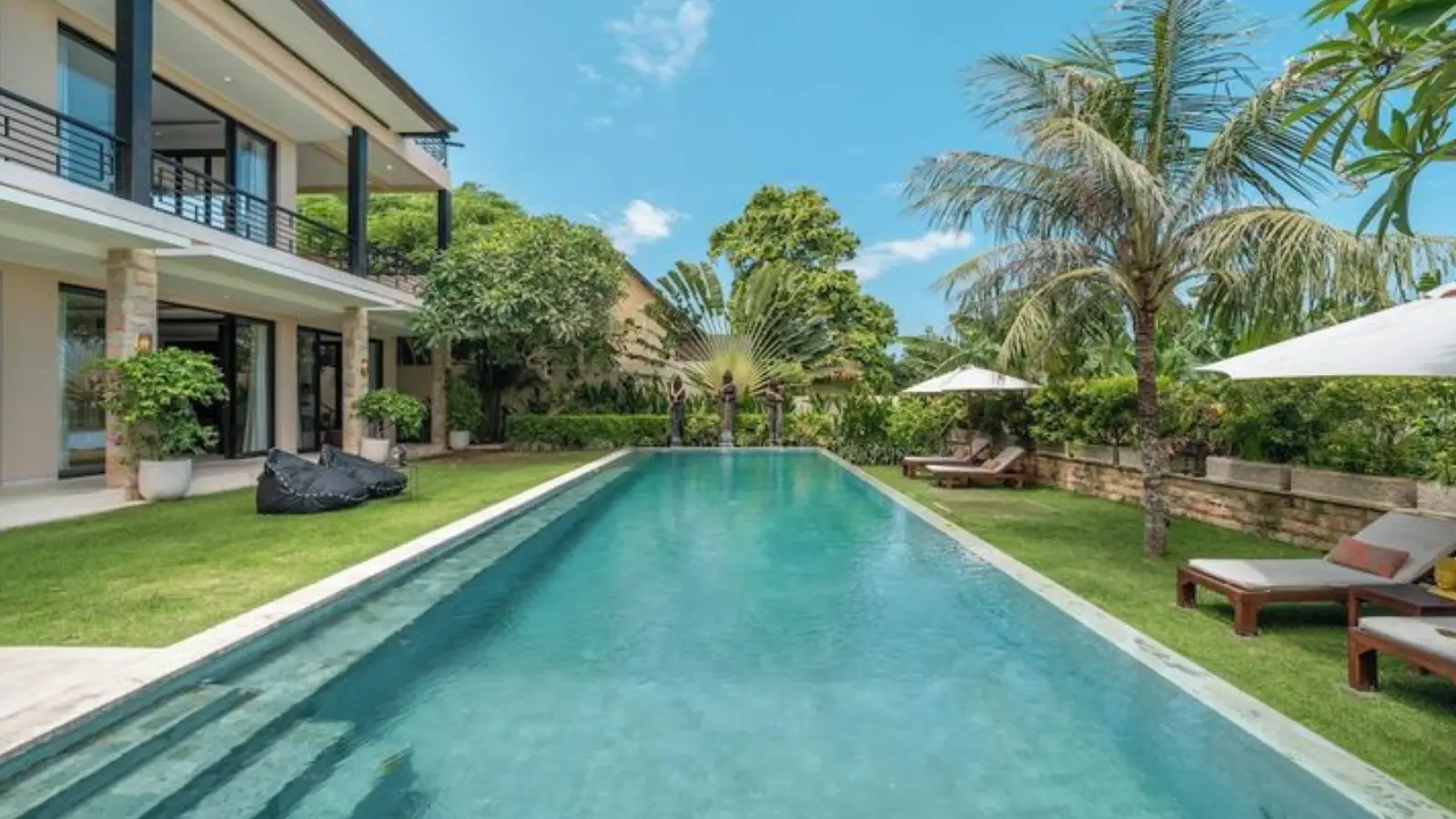 Luxury resort with Sukabumi Green Stone